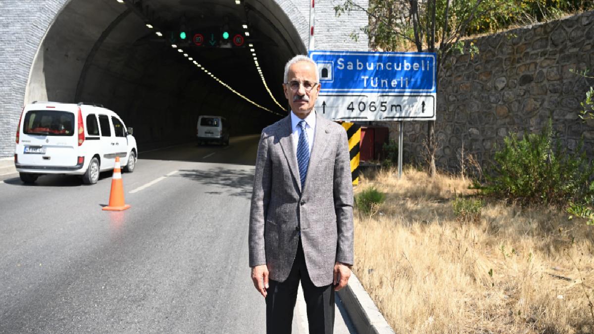 Abdulkadir Uraloğlu: 23 yılda 740 kilometrelik 430 yeni tünel inşa edildi