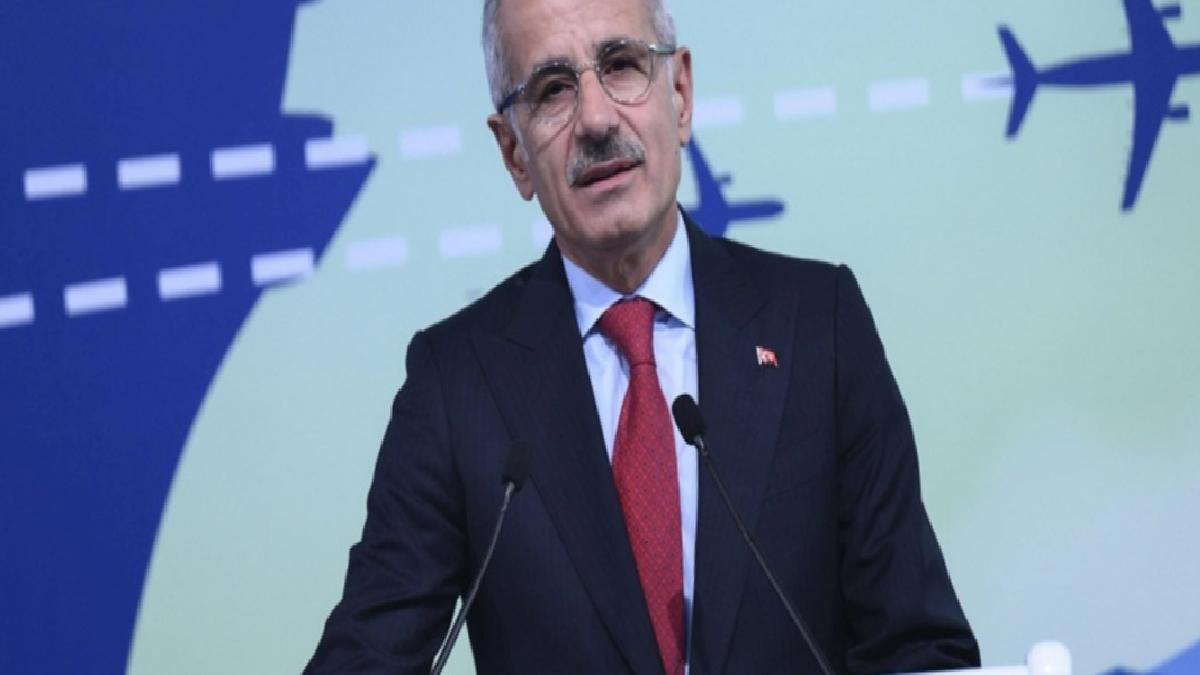 Abdulkadir Uraloğlu: Tüm zamanların en yüksek transit uçuş sayısına ulaştık