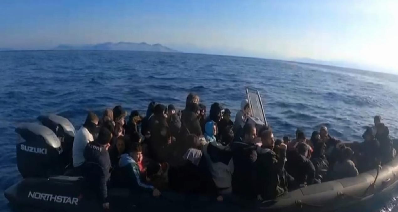 Adaya çıkmaya çalışan 57 düzensiz göçmen kurtarıldı 3 göçmenin cesedi bulundu
