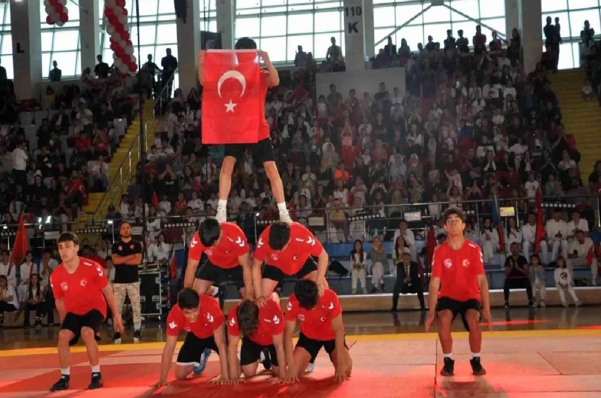 Afyonkarahisar’da Atatürk Bayramı Coşkuyla Kutlandı