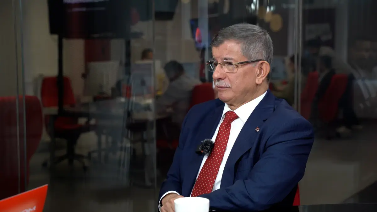 Ahmet Davutoğlu: Yolsuzluk Varsa Kim Olduğuna Bakmam, Karşısında Dururum