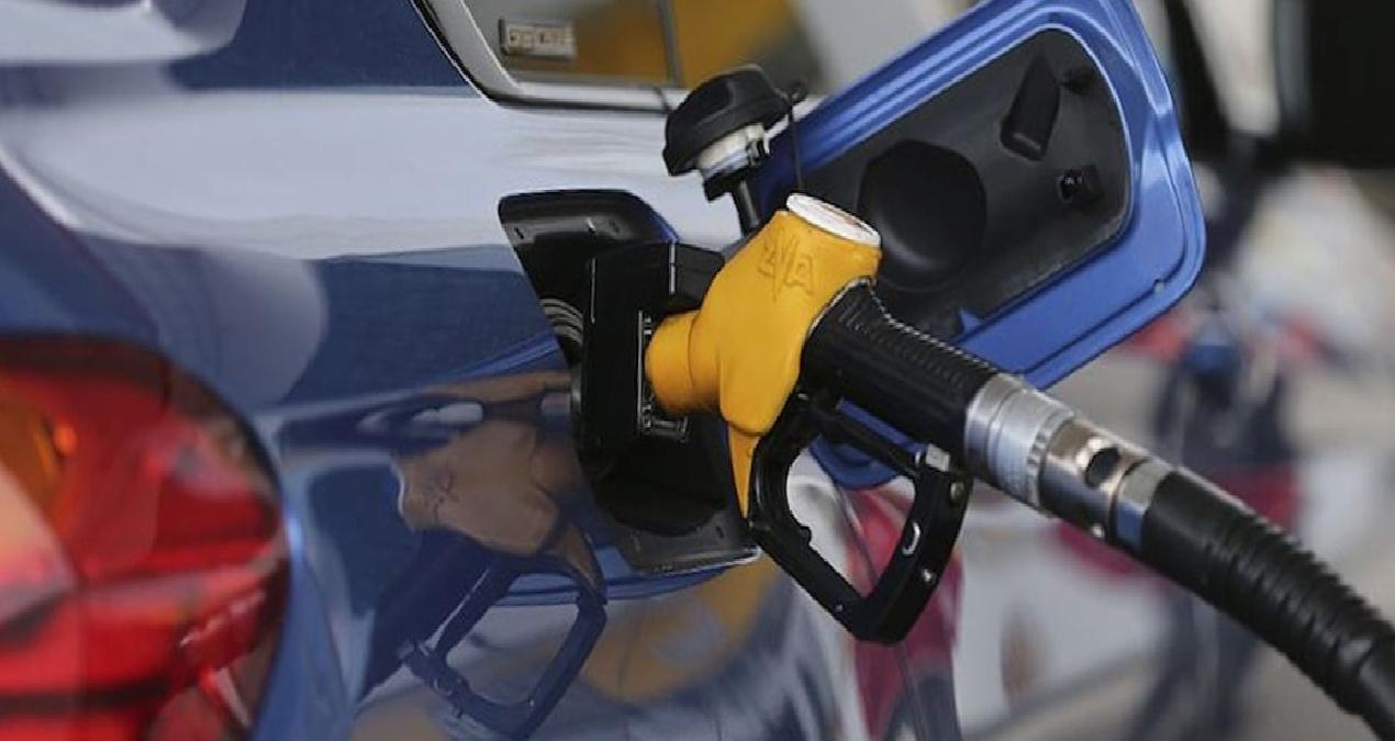 Akaryakıt fiyatlarında tabela değişti: Benzine zam geldi, motorine yolda