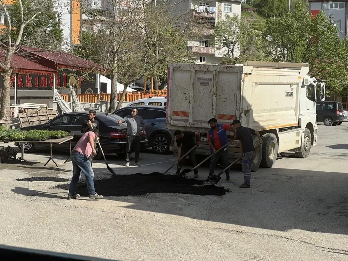 Akıncılar’da Yol Onarım Çalışmaları Başladı