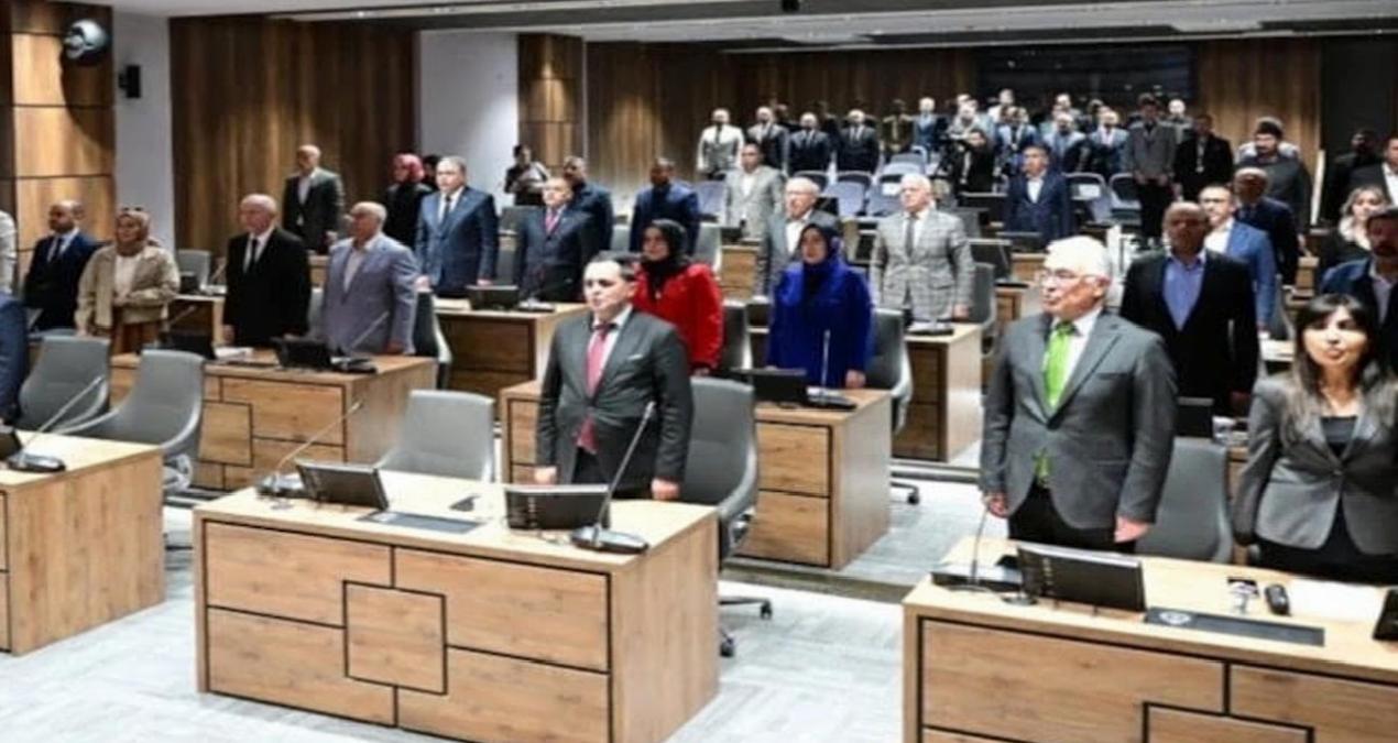 AKP’li başkanın hukuksuz reddi, CHP’nin direnişiyle aşıldı