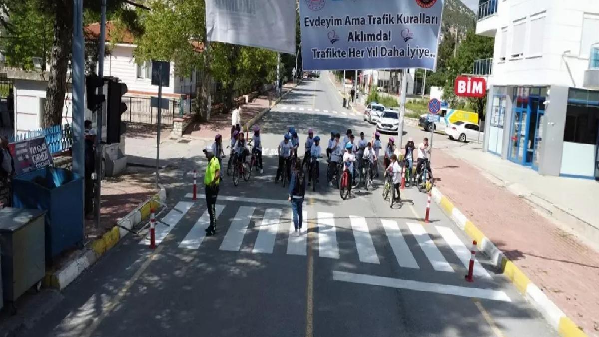 Akseki’de Trafik Haftası Etkinliği