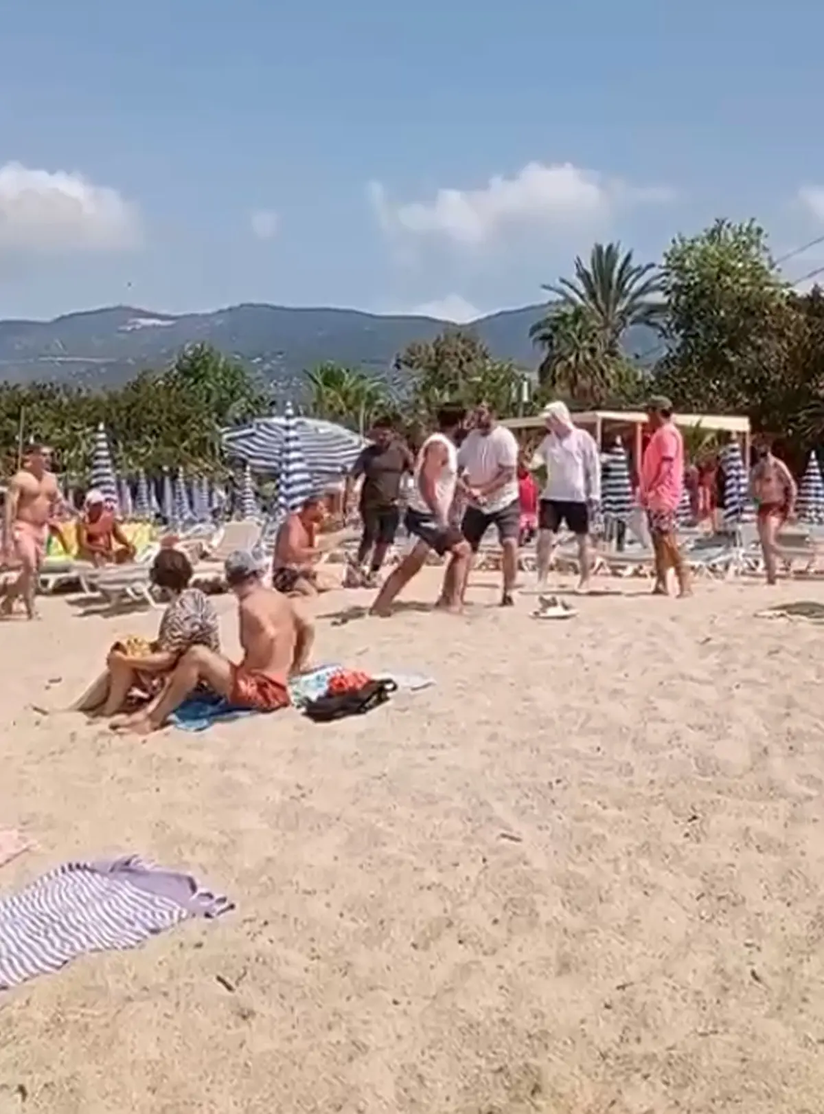 Alanya’da Şezlong Krizi: Turiste Saldırı