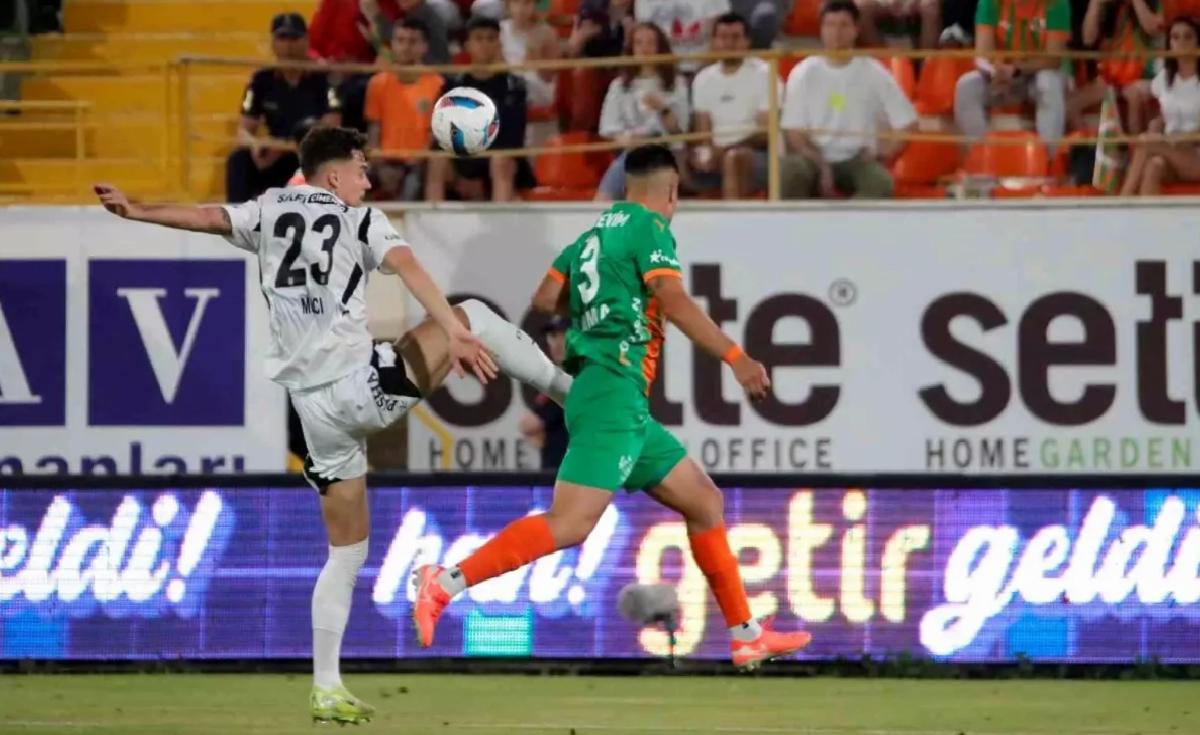 Alanyaspor ve Beşiktaş 1-1 Beraberlik Sözleşti