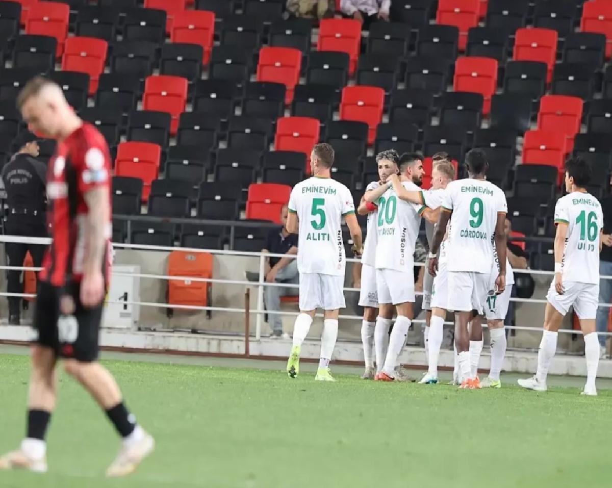 Alanyaspor’dan hayati 3 puan! Küme düşme hattı cadı kazanına döndü