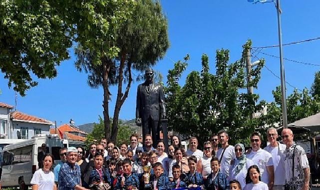 Aliağa’nın Yıldızlar Halk Oyunları Ekibi Ege Bölge Birincisi Oldu
