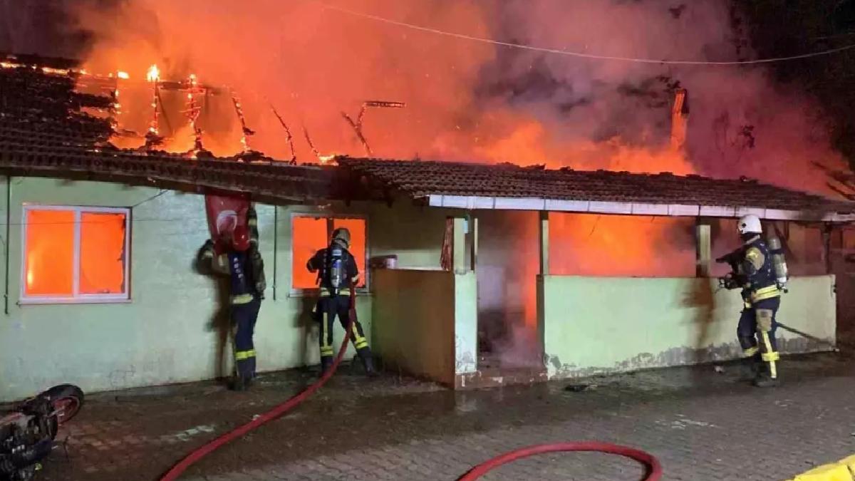 Alkollü Oğul, Annesinin Evinin Yangınını Çıkardı