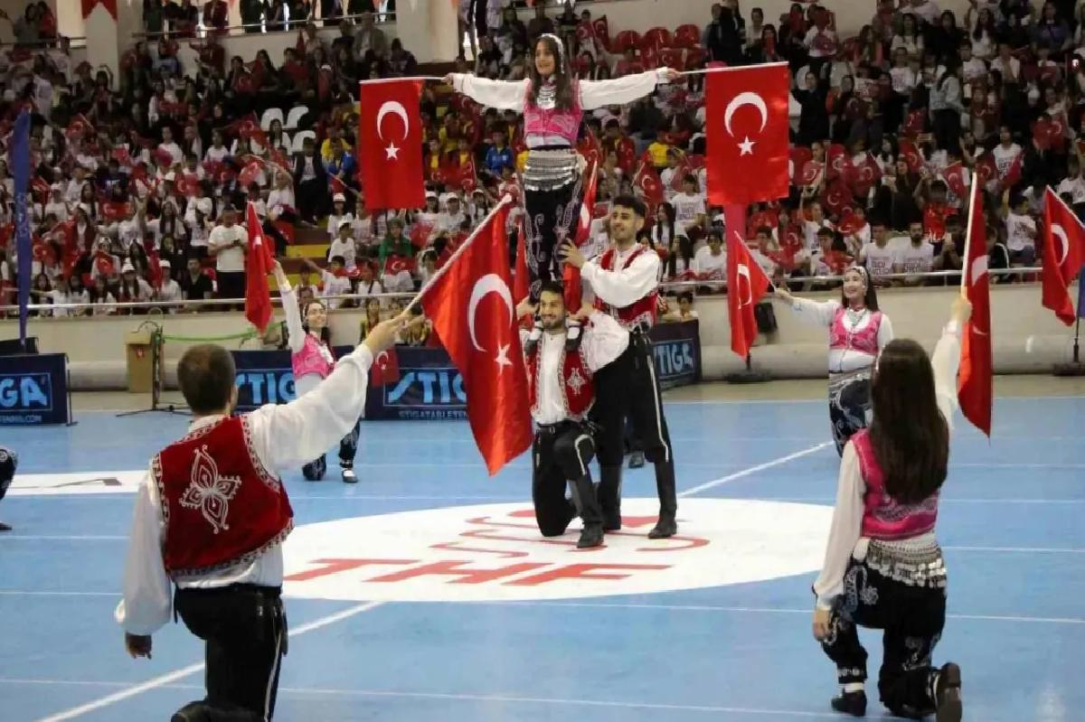 Amasya’da 19 Mayıs Bayramı Coşkuyla Kutlandı