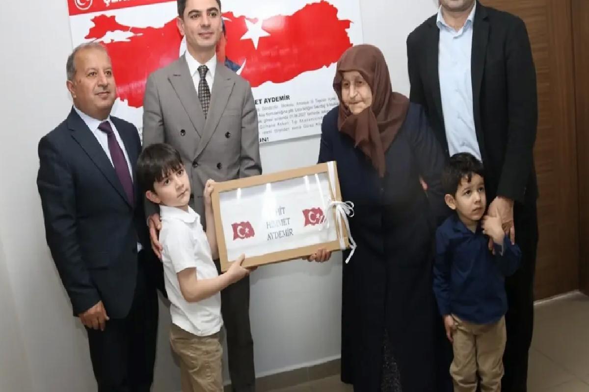 Amasya’da şehit annesi, oğlunun isminin verildiği kurumu ziyaret etti