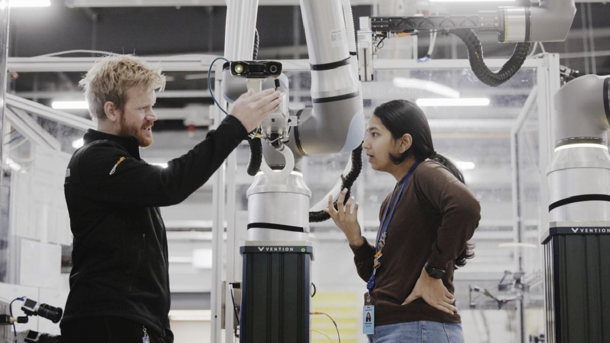 Amazon’un yeni robotu Vulcan, nesneleri dokunarak tanıyabiliyor
