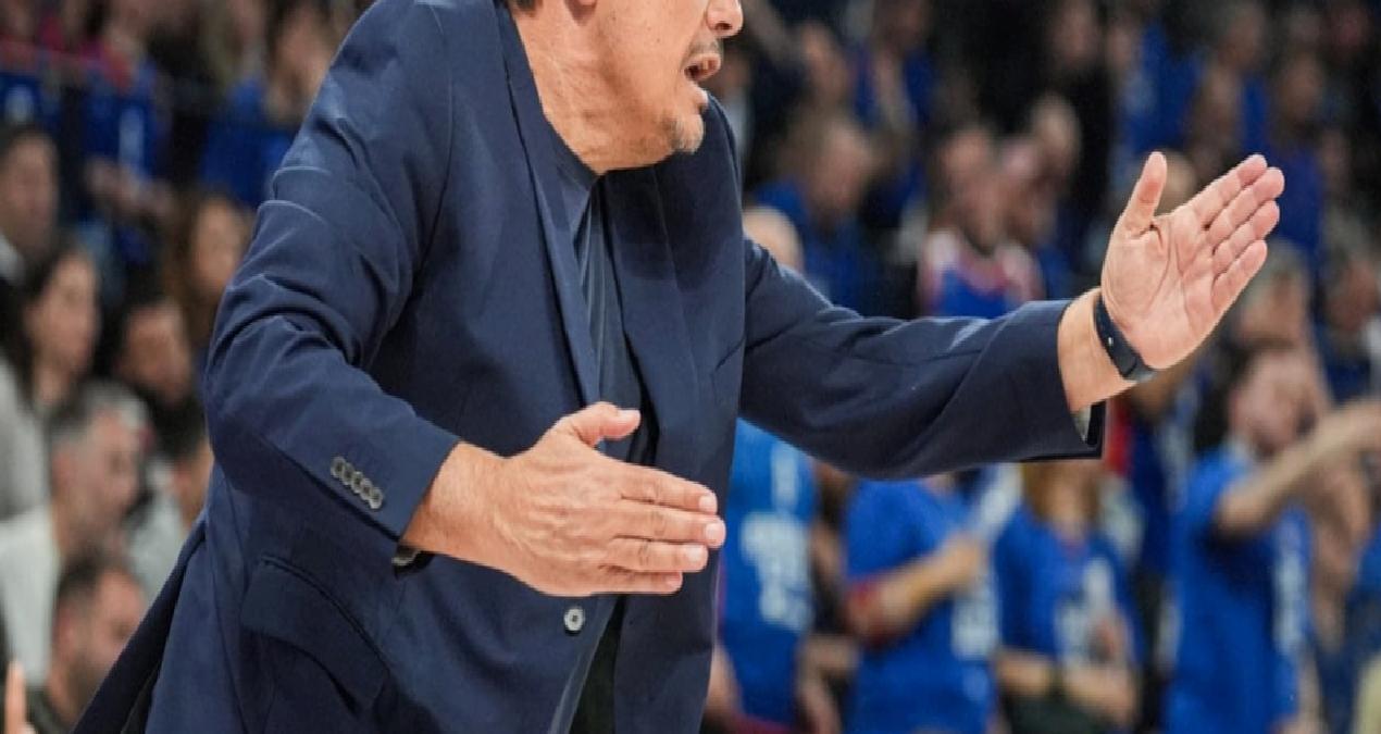 Anadolu Efes taraftarı ile Ergin Ataman arasında gerginlik