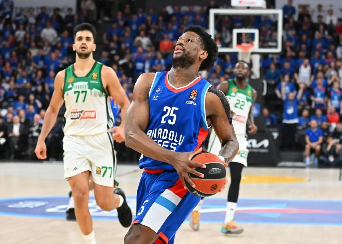 Anadolu Efes’ten Kritik Galibiyet