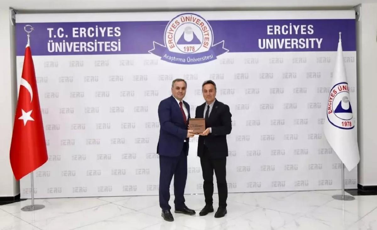 Anadolu Üniversiteleri Toplandı