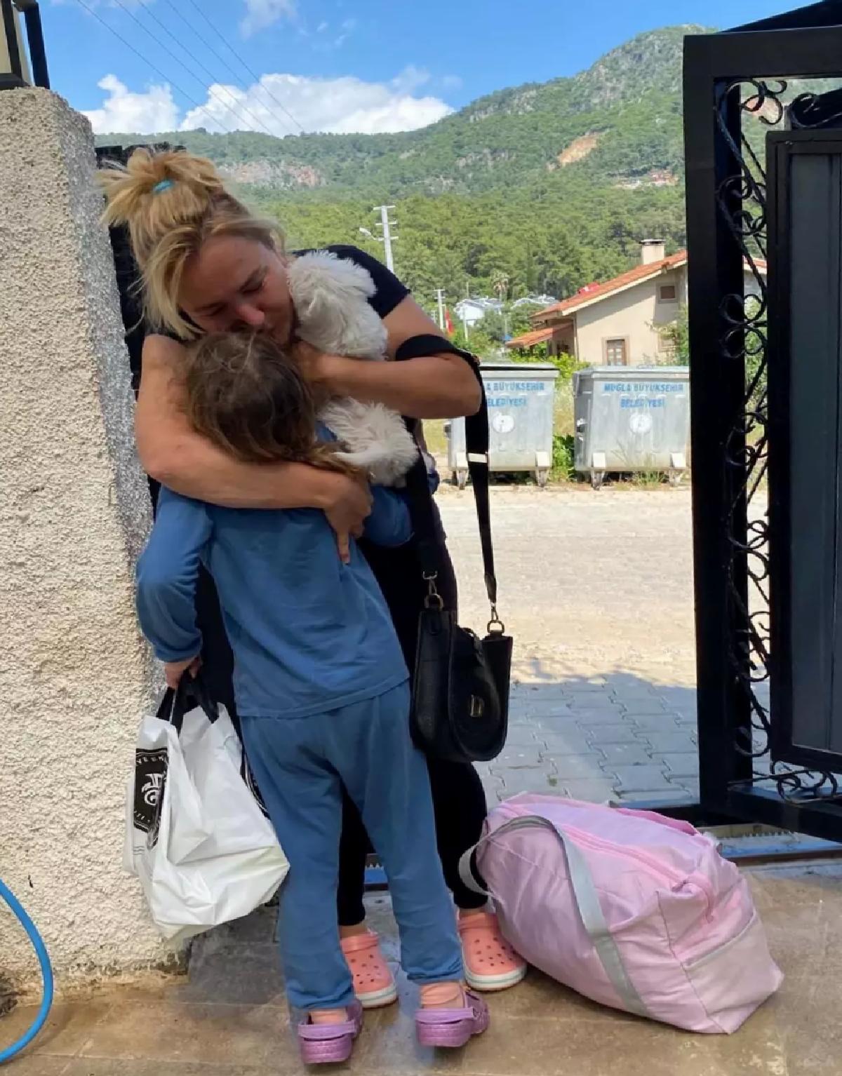 Anne, 3 Günlük Hapis Cezasının Ardından Kızına Kavuştu