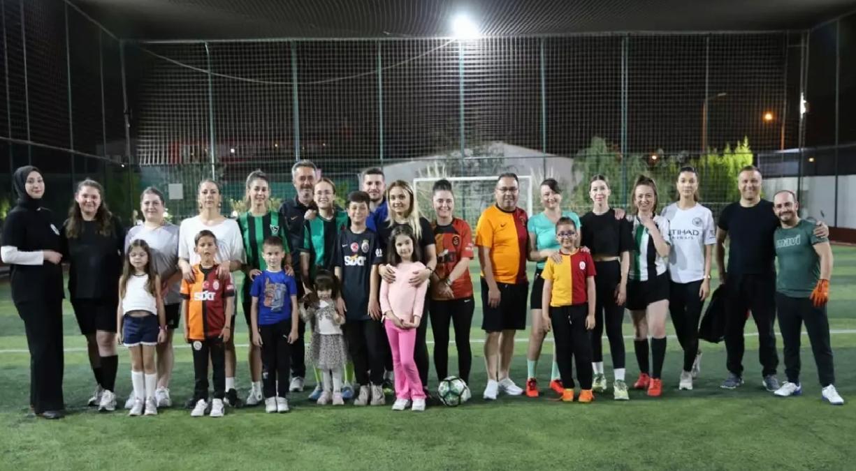 Anneler Halı Sahada Buluşuyor