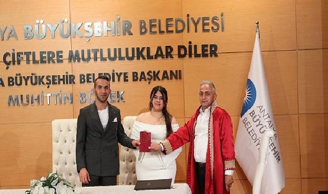 Antalya Büyükşehir Belediyesi nikah salonunda “05.05.2025” yoğunluğu