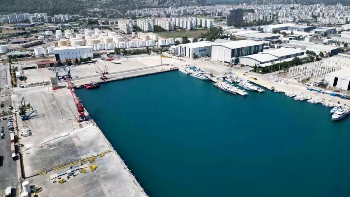 Antalya Serbest Bölgesi’nde Ticaret Hacmi Artıyor