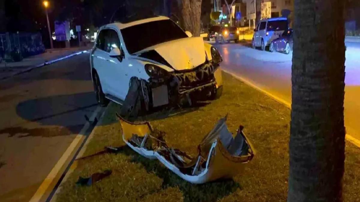 Antalya’da Alkollü Sürücü Kazaya Karıştı