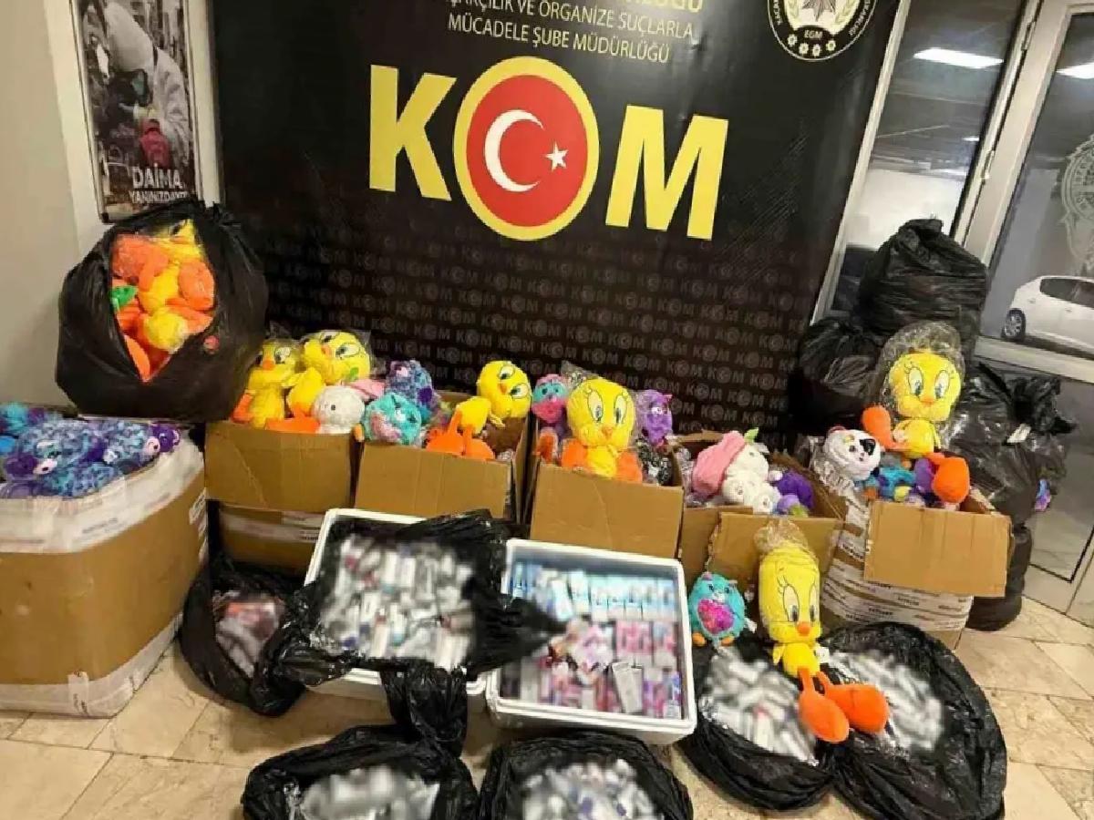 Antalya’da Kaçakçılığa Operasyon: 512 Bin Makaron Ele Geçirildi
