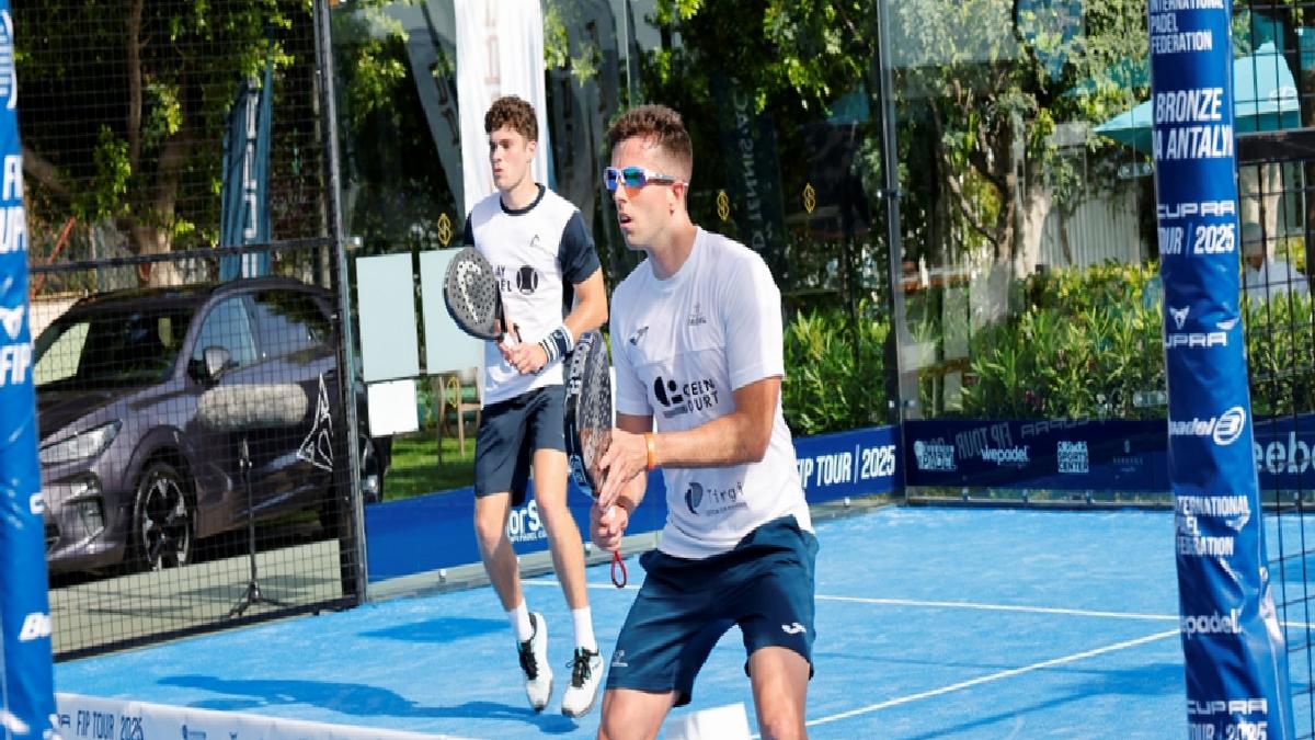 Antalya’da uluslararası padel turnuvası
