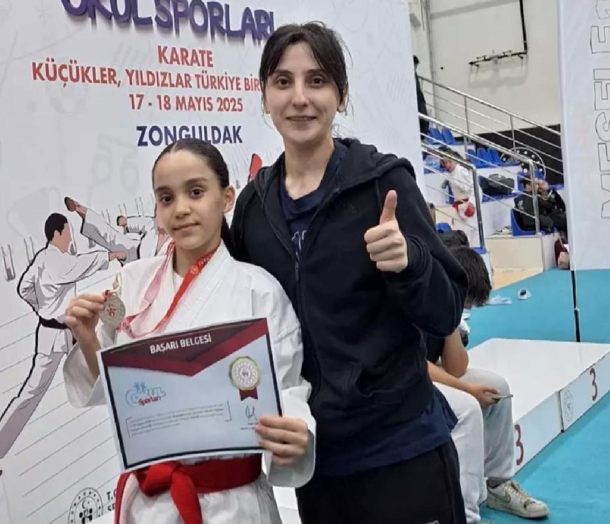 Asel Sarıgül, Türkiye İkincisi