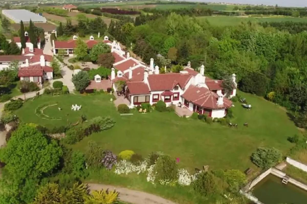 Aşk-ı Memnu’nun efsane mekânı satışta! Fiyatı dudak uçuklattı