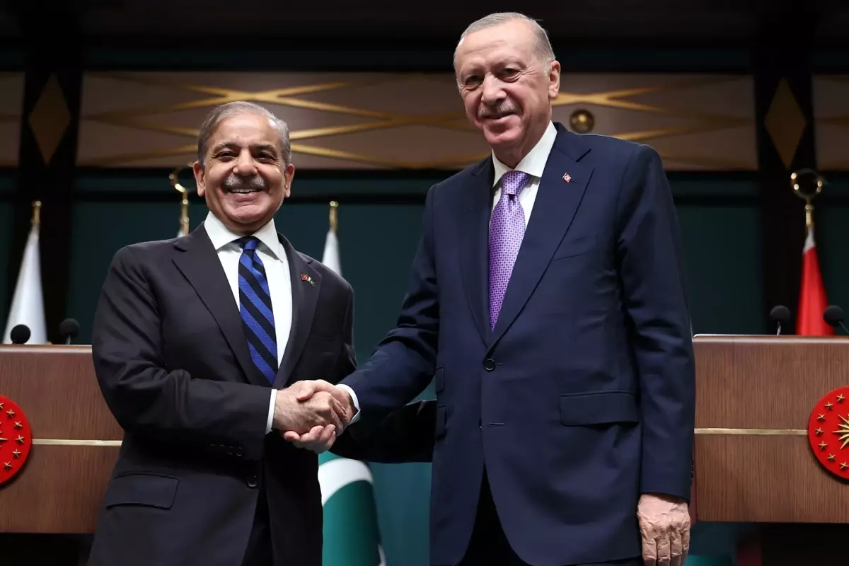 Ateşkes ilan eden Pakistan Başbakanı Şerif’ten T