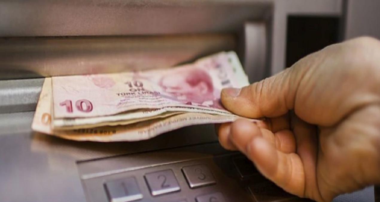 ATM’den para çekmek istedi, 13 bin lirasını kaptırdı