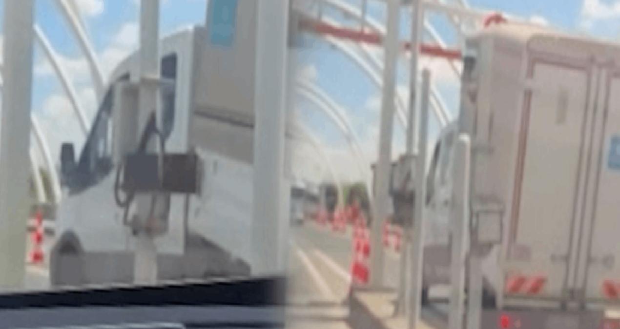 Avrasya Tüneli girişinde kaza: Kamyonet böyle çarptı