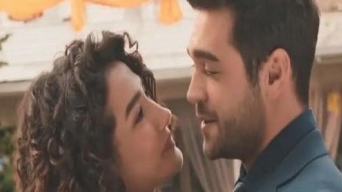 Aybüke Pusat’la aşk yaşıyor! Furkan Andıç, ilişkisini anlattı