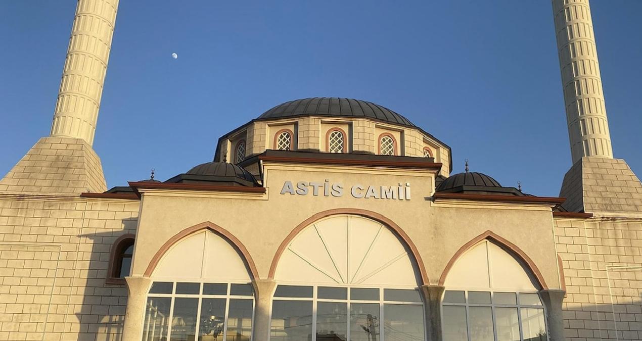 Aydın’da namaz sonrası kalp krizi geçiren müezzin can verdi