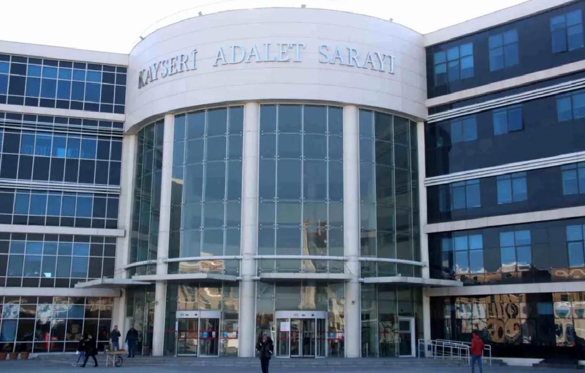 Ayrıldığı Eşine Saldıran Sanık Tekrar Mahkemede