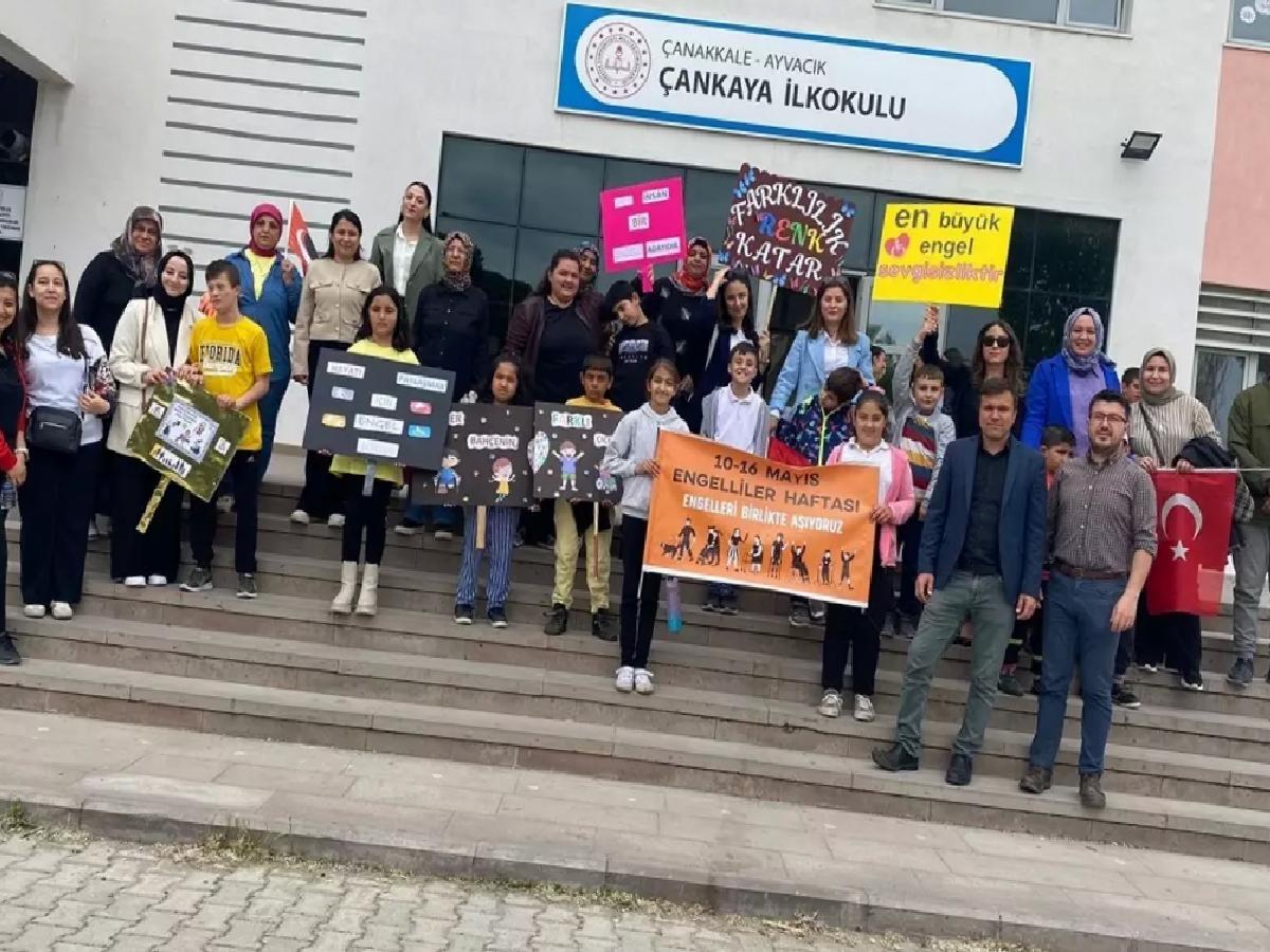 Ayvacık’ta Engelliler Haftası Farkındalık Yürüyüşü