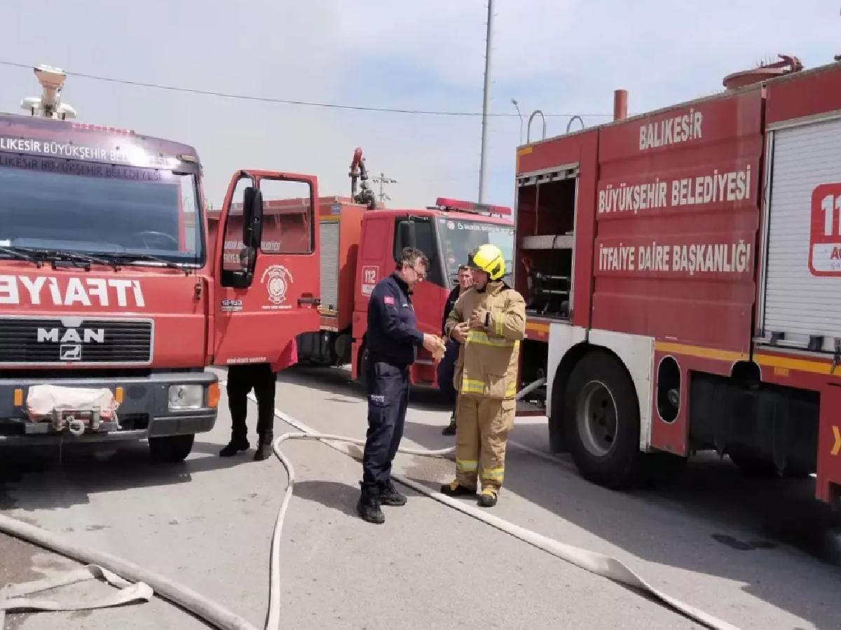 Ayvalık’ta Kereste Deposunda Yangın