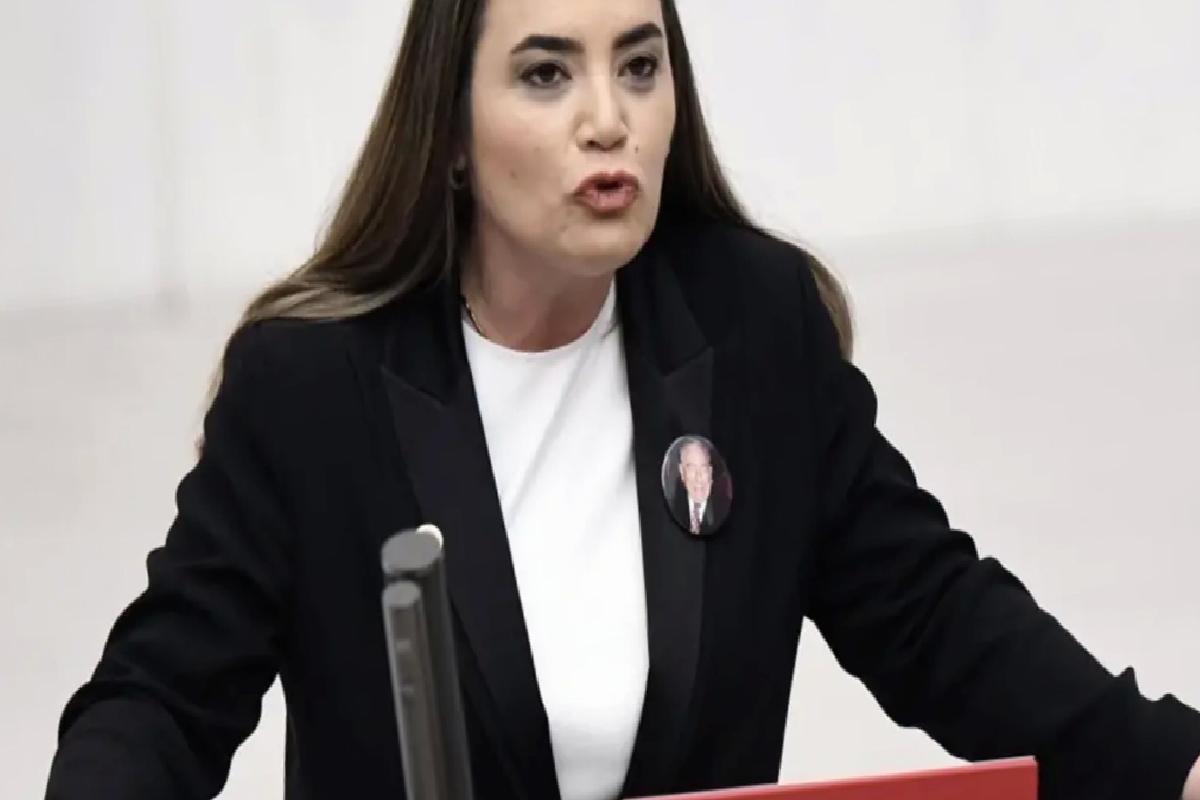 Babasının mezarında saldırıya uğradı! Alparslan Türkeş’in kızından açıklama var