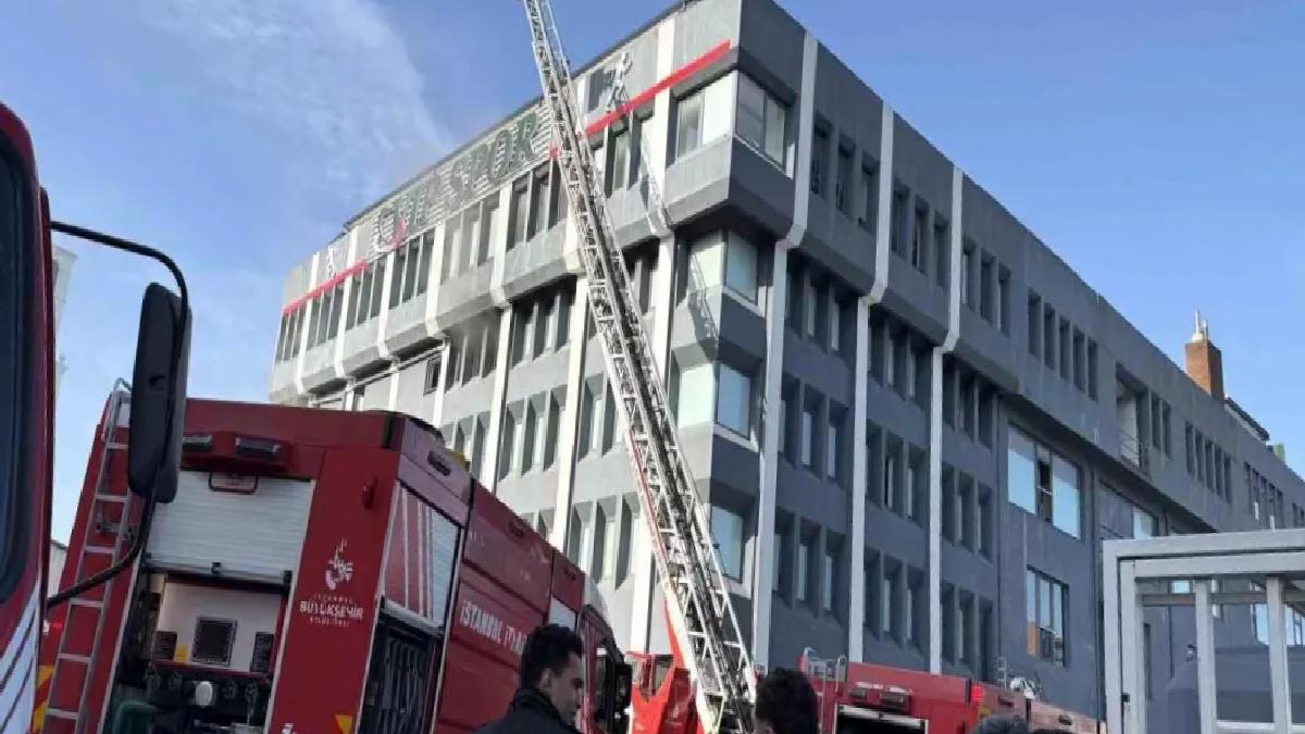 Bağcılar’da Tekstil Fabrikasında Yangın