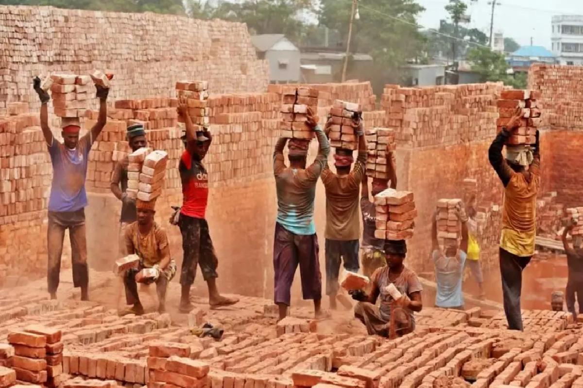 Bangladeş’te Tuğla Fırınları Sorun Yaratıyor