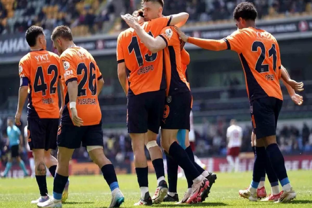 Başakşehir, Fenerbahçe’yi Yenerek Avrupa Hedefliyor