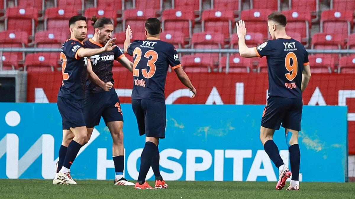 Başakşehir, Hatayspor karşısında galip geldi