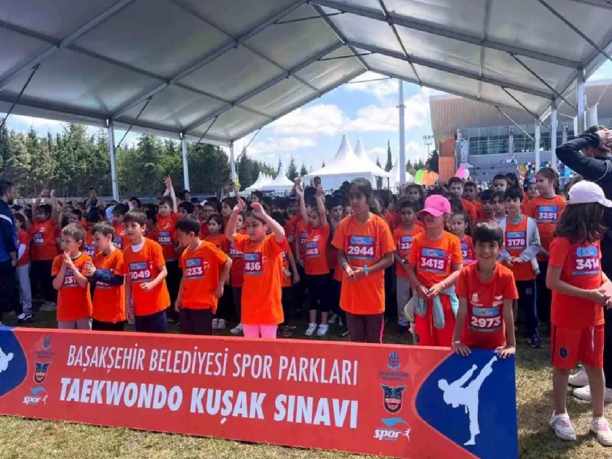 Başakşehir’de 5. Çocuk Maratonu ve Emekleme Yarışması Renkli Geçti
