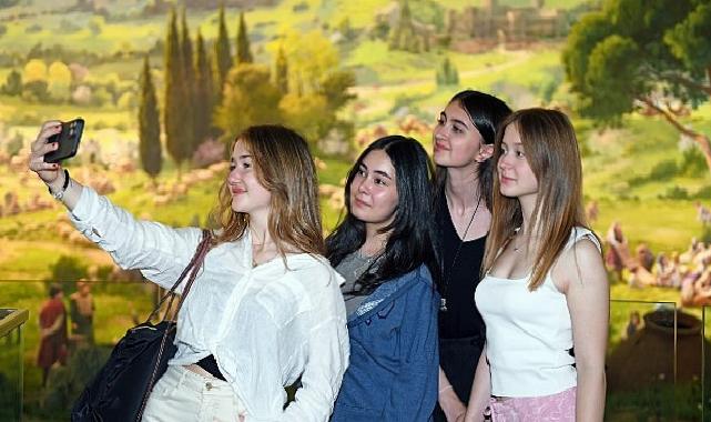 Başkan Aydın örnek liselilerle Osmangazi’de bir araya geldi