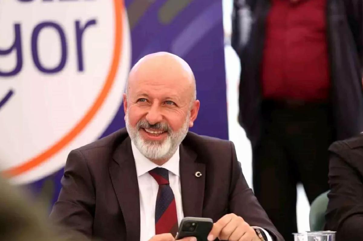 Başkan Çolakbayrakdar, Mithatpaşa Mahallesi’nde Vatandaşlarla Bir Araya Geldi