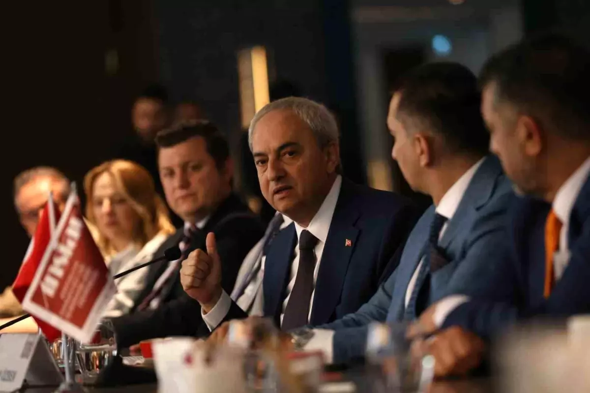 Başkan Kocagöz’den iş insanlarına ‘Kepez’i birlikte yönetelim’ çağrısı