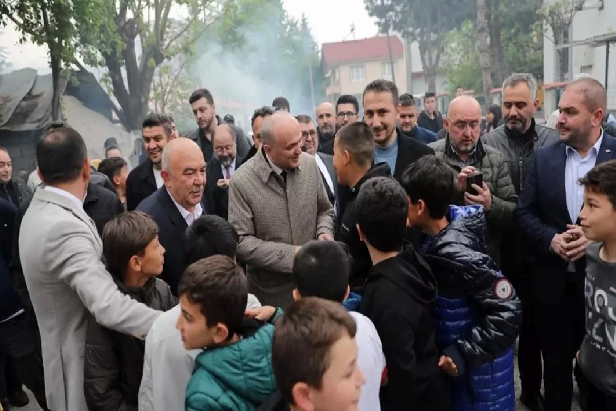 Başkan Özlü Karaca Mahallesi’nde Vatandaşlarla Buluştu