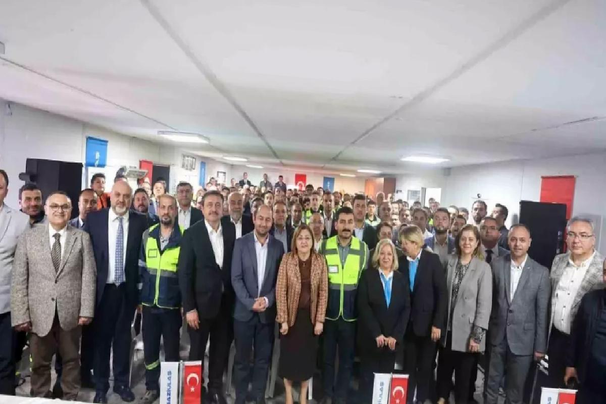 Başkan Şahin, 1 Mayıs’ta belediye çalışanlarıyla bir araya geldi
