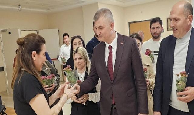 Başkan Sezer’den Hemşirelere Sürpriz Kutlama