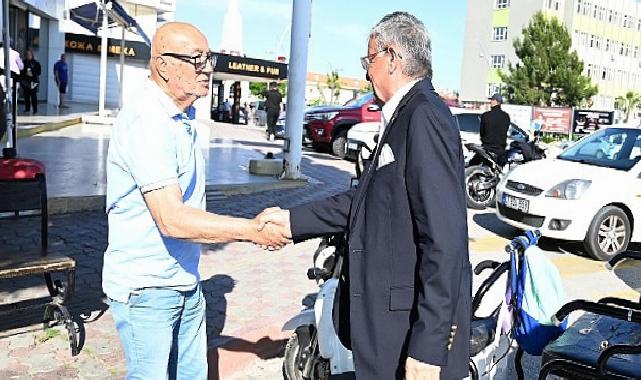 Başkan Topaloğlu pazar esnafını ziyaret etti
